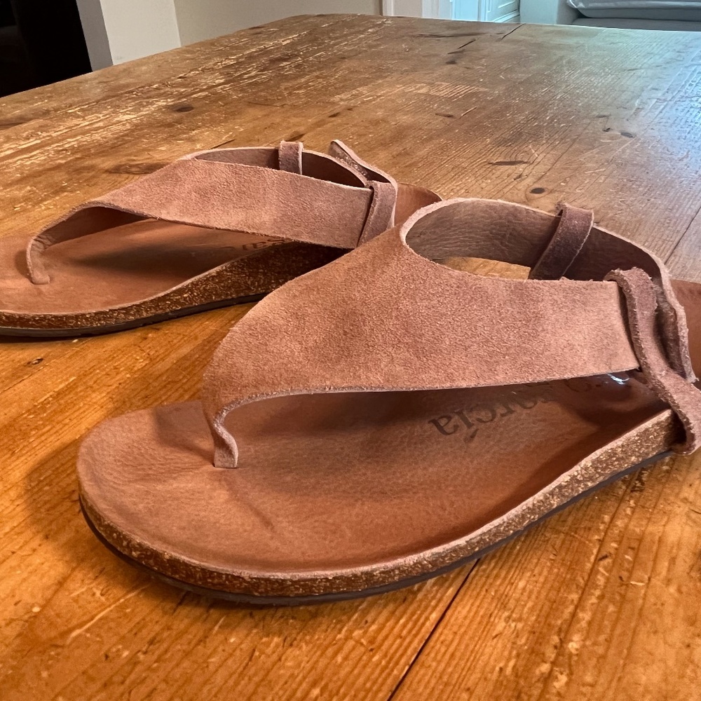 Brand New Pedro Garcia Aidan Tan Flats Size 7